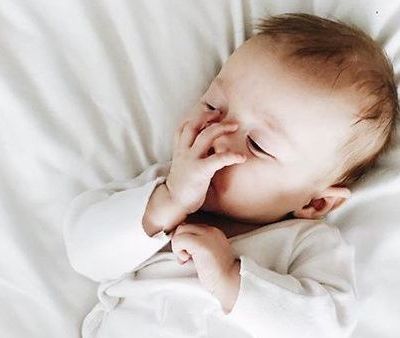 Τέσσερις συμβουλές για να σταματήσει μια για πάντα το «δάχτυλο στο στόμα»