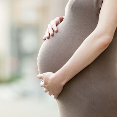 Καταλαβαίνει το μωρό μου, πότε αγγίζω την κοιλιά μου; (vid)