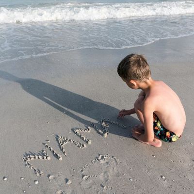 Η ανάπτυξη της γλωσσικής ικανότητας ανά ηλικιακό στάδιο