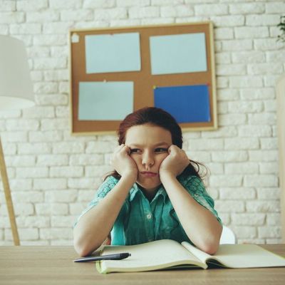 Σχολικές υποχρεώσεις: Το μέσο για την ανάπτυξη της αυτοπειθαρχίας των παιδιών μας