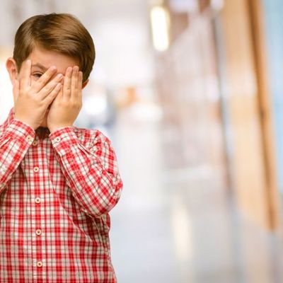 Διστακτικό παιδί: Οι διάφοροι τύποι των ντροπαλών παιδιών και πώς να τους διαχειριστείτε