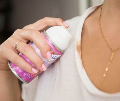 How to: 2 τρόποι να αφαιρέσεις το make up από τα ρούχα σου