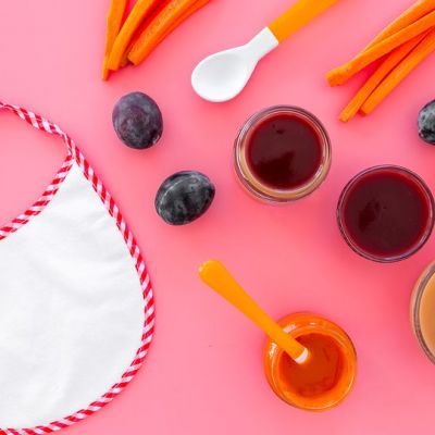 Διατροφή για βρέφη: Σε ποια ηλικία αρχίζουν τις στερεές τροφές