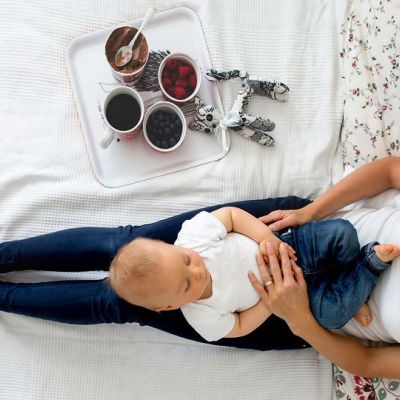 Διατροφή για νέες μητέρες: Χρήσιμες συμβουλές που θα σας βοηθήσουν να τρώτε σωστά