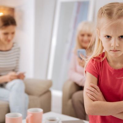 Μαθήματα ζωής: Πώς μαθαίνω το παιδί μου να…γκρινιάζει; (vid)