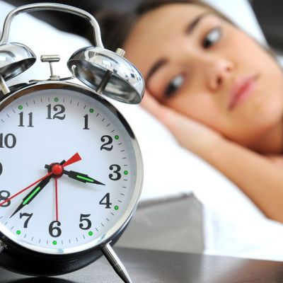 Ποια συστατικά της διατροφής μπορούν να διαταράξουν τον ύπνο μας;