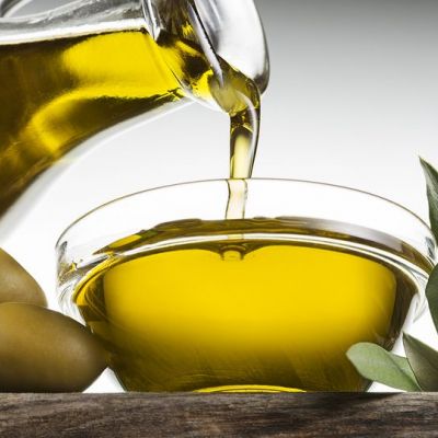 Πώς να αφαιρέσετε λεκέ από λάδι από τα ρούχα σας