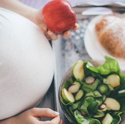 Είμαι έγκυος: Μπορώ να νηστέψω; (vid)