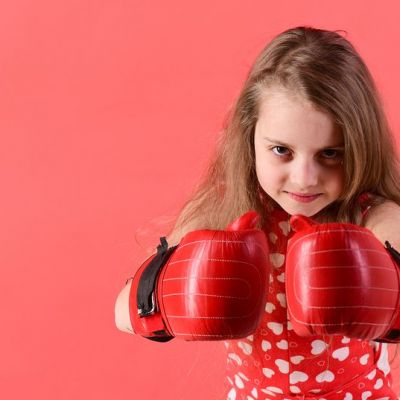 Πώς θα καταφέρετε να μεγαλώσετε ψυχικά ανθεκτικά παιδιά