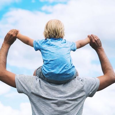 Γιατί ο πατέρας θεωρείται αναγκαίος στην ανάπτυξη των παιδιών του;