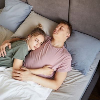 Σεξουαλική αποχή: Τι παθαίνουμε όταν δεν κάνουμε σεξ σωματικά και ψυχολογικά;