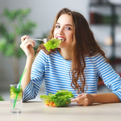 Πώς θα επανέλθουμε στην ισορροπημένη διατροφή μετά τις καλοκαιρινές διακοπές;