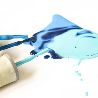 Λεκές από μανό στο τραπέζι; Έτσι θα τον αφαιρέσετε εύκολα και γρήγορα (vid)