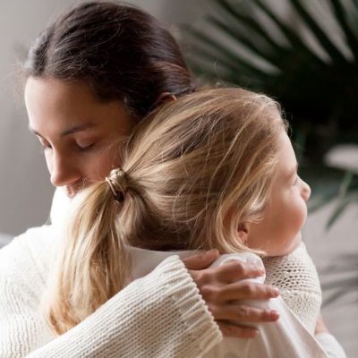 Ένα σπίτι για κάθε παιδί: Τι έχει αλλάξει για την υιοθεσία με τον νέο νόμο