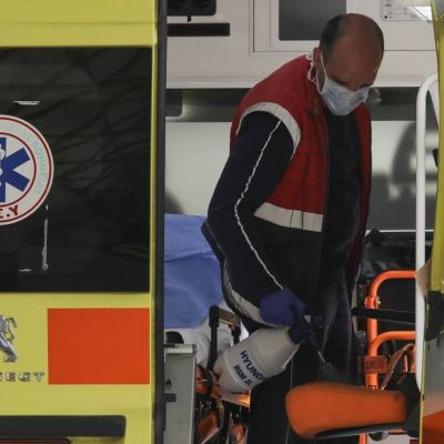 Κορονοϊός: 5.891 προσλήψεις σε νοσοκομεία, ΕΟΔΥ και ΕΚΑΒ για την αντιμετώπιση της πανδημίας