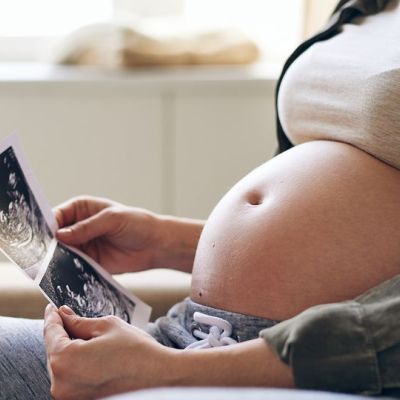 Ο ομφάλιος λώρος: Η «γραμμή ζωής» του εμβρύου