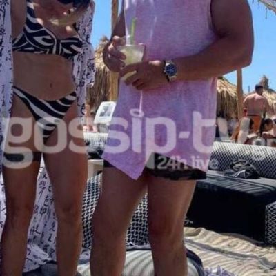 Αποκλειστικό: Μετά την είδηση του γάμου, το πρώτο ταξιδάκι στη Σαντορίνη