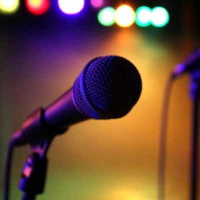 Έλληνας τραγουδιστής απέκτησε δισέγγονο και μόλις το μάθαμε! (Video)