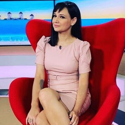 Η Αθηναΐς Νέγκα ποζάρει με μαγιό και μιλάει για τη... μοναξιά του γάμου της