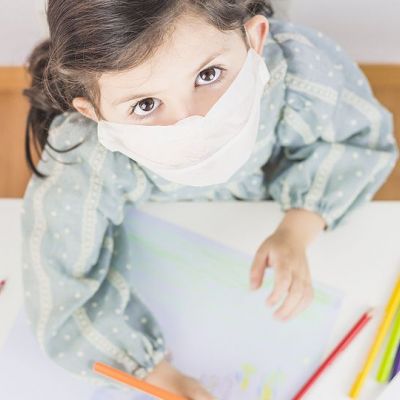 Πρώτη φορά στον παιδικό σταθμό με κορονοϊό: Οδηγός επιβίωσης για νέες μαμάδες