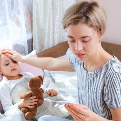 Φθινοπωρινές ιώσεις & COVID-19: Τι κάνουμε αν το παιδί έχει δέκατα ή βήχα