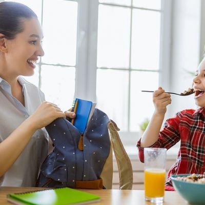Τι πρέπει να περιλαμβάνει ένα καλό πρωινό πριν το σχολείο;