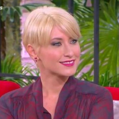 Κοσιώνη: «Πριν κόψω τα μαλλιά μου κοντά, έστειλα φωτογραφία στον σύζυγό μου»