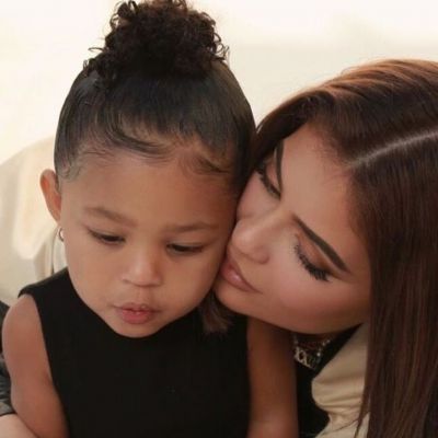 Kylie Jenner: Ούτε εσύ δεν έχεις τόσο ακριβό σακίδιο, όσο αυτό της κόρης της