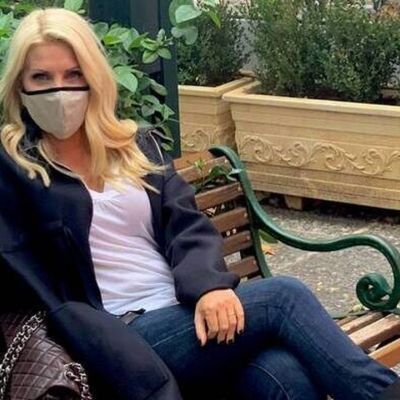 Μενεγάκη: Έτσι περνάει στο σπίτι της στα Μελίσσια τις πρώτες ώρες του lockdown!