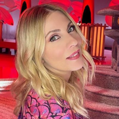 Σμαράγδα Καρύδη: Το εντυπωσιακό χριστουγεννιάτικο δέντρο και το μοντέρο σαλόνι