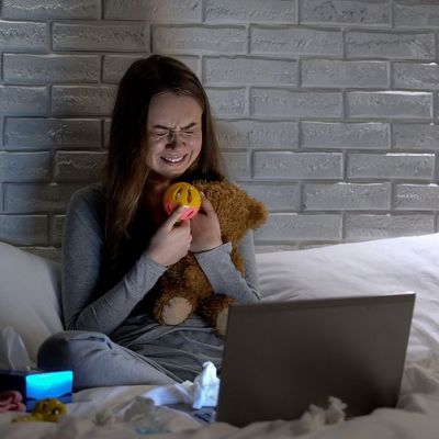 Αποβολή και καραντίνα: Πόσο δύσκολο είναι για μια γυναίκα