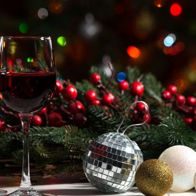 Tips για μαμάδες: 4 τρόποι για να εξαφανίσετε τον λεκέ από κόκκινο κρασί