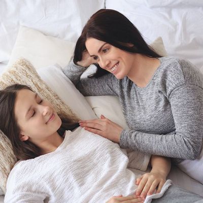 Πότε έρχεται η πρώτη περίοδος στην έφηβη;