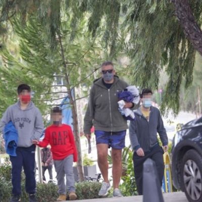 Να τι κάνει ο Λιάγκας με τους γιους του Κυριακή πρωί! (photos)