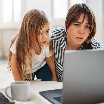 Οι μαμάδες χρειάζονται χρυσό μετάλλιο για το multitasking μέσα στην πανδημία