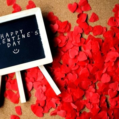 Άγιος Βαλεντίνος:  Επώνυμες Ελληνίδες που θα γιορτάσουν τον έρωτα με φουσκωμένη κοιλίτσα