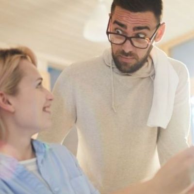 Έτσι αντιδρά ο κάθε άντρας του ζωδιακού με το που μαθαίνει ότι θα γίνει πατέρας