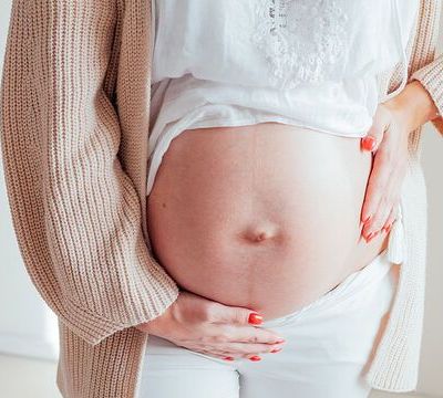 Τοκετός με ισχιακή προβολή: Τι πρέπει να γνωρίζετε