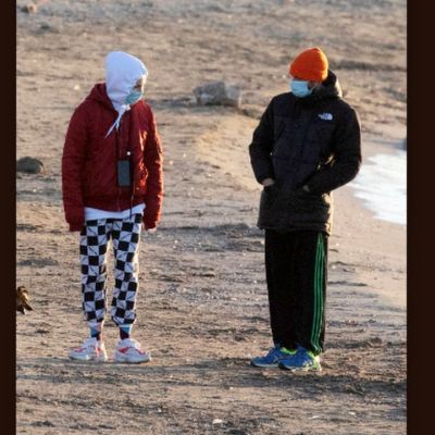 Δεν πάει ο νους σου ποια είναι! Φόρεσε ό,τι βρήκε και βγήκε