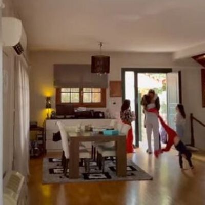 Survivor: Με τσιρίδες, αγκαλιές και ουρλιαχτά υποδέχτηκαν τον Καλλίδη στο σπίτι!