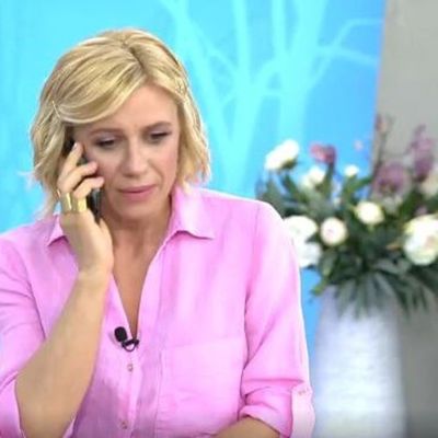 Κατερίνα Καραβάτου: Το ξαφνικό τηλεφώνημα της κόρης της – Ο διάλογος on air!