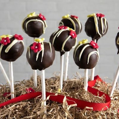 Cake pops με πασχαλινά κουλουράκια