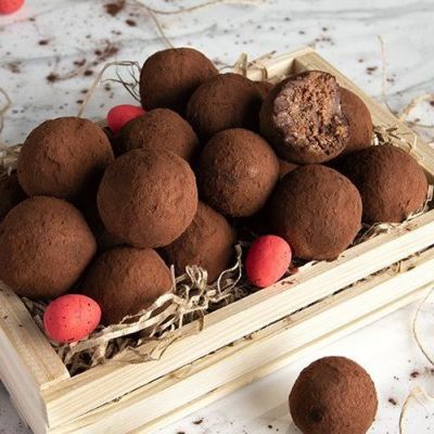 Τρουφάκια με πασχαλινά κουλουράκια - Η συνταγή του Άκη