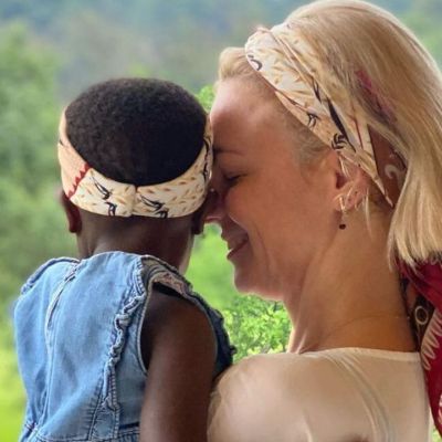 Χριστίνα Κοντοβά: Επέστρεψε στην Ελλάδα και ψωνίζει την προίκα της υιοθετημένης κόρης της