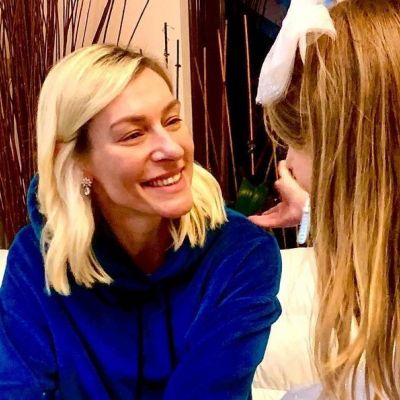 Ζέτα  Δούκα: Δείτε τα λαχταριστά κουλουράκια που έφτιαξε η κόρη της