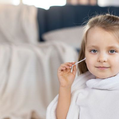 Κυψελίδα (κερί στο αυτί) - Να το καθαρίζουν οι γονείς ή όχι;