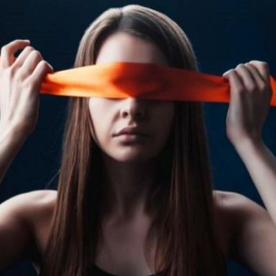 Εσείς ψηφίσατε τα ζώδια που εθελοτυφλούν και την πατάνε συνέχεια!