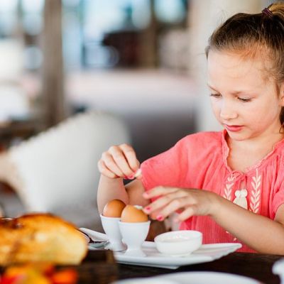 Λεκές από αυγό: Έτσι θα τον εξαφανίσετε