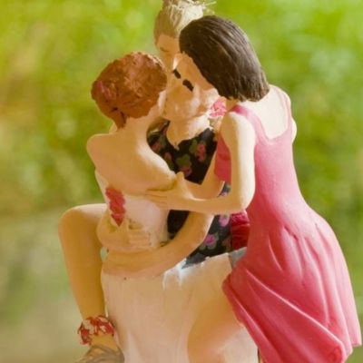 Τα 3 ζώδια που δεν φοβούνται να πειραματιστούν με την πολυγαμία!