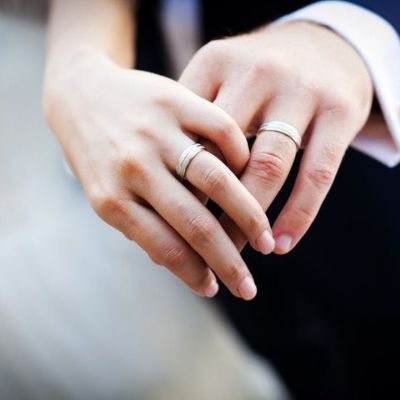 8 Λέξεις: Πρωταγωνίστρια της σειράς όρισε ημερομηνία γάμου!